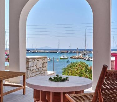 Piso Livadi Hotel | Anchorage Paros Private Beach Retreat
