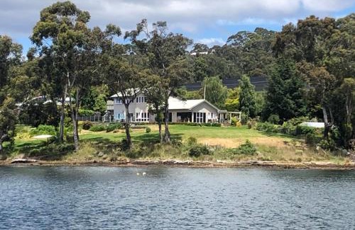 Port Huon Apartamento | Anchorage Waterfront Retreat