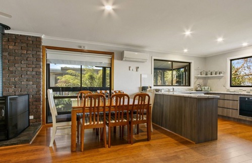 Lakes Entrance Casa | Anchored on Capes - Lakes Entrance