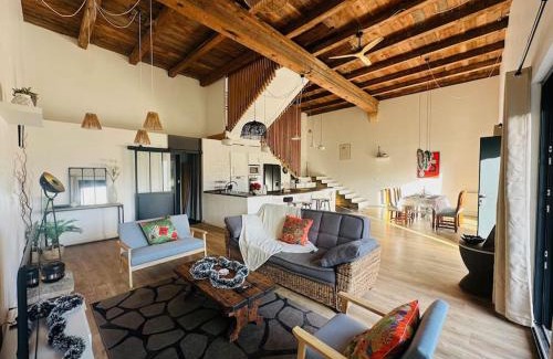 Paraza Villa | Ancien chai rénové avec piscine