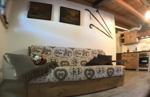 Troil Casa | Antigua casa con encanto en una posición central