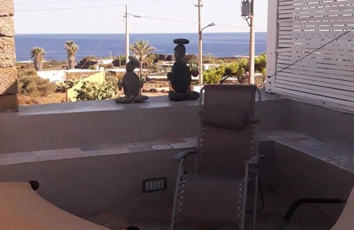 Pantelleria Villa | ANTIGUO DAMMUSO CLODIN HERMOSA VISTA AL MAR CON PUESTA DEL SOL DE FAIRYTALE