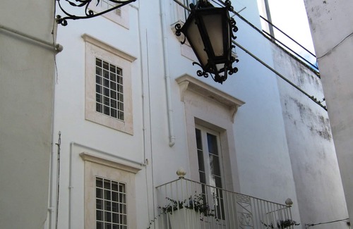 Martina Franca Casa | Casa antigua con terraza panorámica en el centro histórico.
