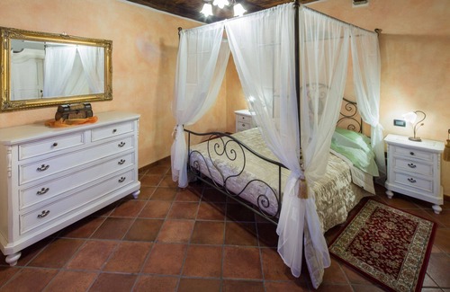 Pieve al Bagnoro Otro | Casa de piedra natural en posición panorámica cerca de Arezzo, piscina privada con cascada, ideal para 2 familias o amigos.