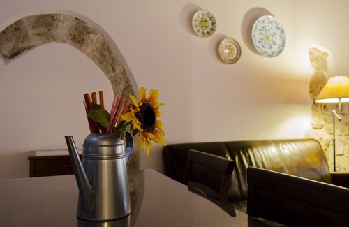 Altamura Casa | ANCIENT THIRTEENTH CENTURY HOUSE within walking distance of the Cathedral