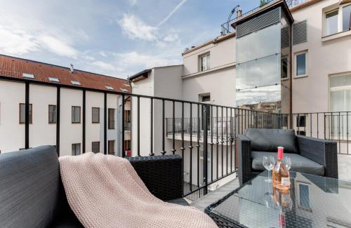 Andel Apartamento | Anděl design duplex, AC, garage