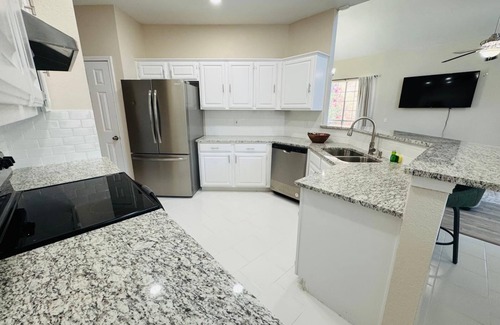 Southwest Arlington Casa | Andalusia Trail Getaway