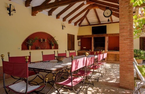 Ecija Villa | ★Villa Andaluza con piscina, jardín y barbacoa★