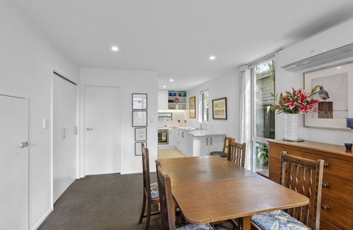 Merivale Casa | Andover near the Park