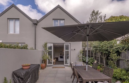 Merivale Casa | Andover near the Park