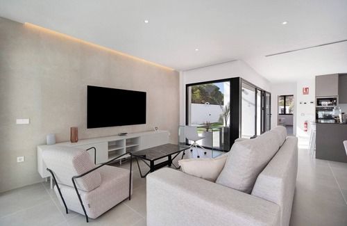 Poblado Sancti Petri Villa | Andrea Sea Villa con piscina privada, gimnasio y Wi-Fi