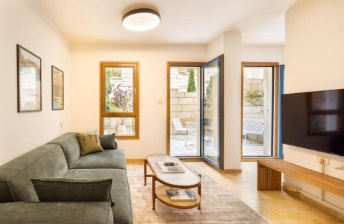 Jaffa Apartamento | Andromeda's Charm Old-Jaffa Haven with Shelter by Sea N' Rent
