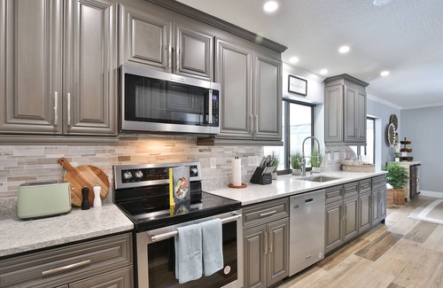 Bradenton Casa | Andy's Paradise -10 Min to AMI, Newly Renovated in 2022 & Private Heated Pool