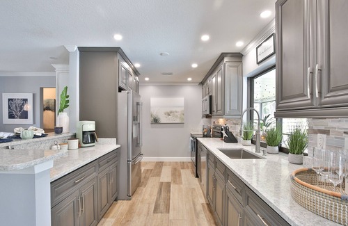 Bradenton Casa | Andy's Paradise -10 Min to AMI, Newly Renovated in 2022 & Private Heated Pool