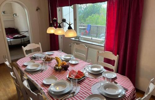 Lugnvik Casa | !Angebot bis Ende September! Rotes Schwedenhaus für Familien und Hunde