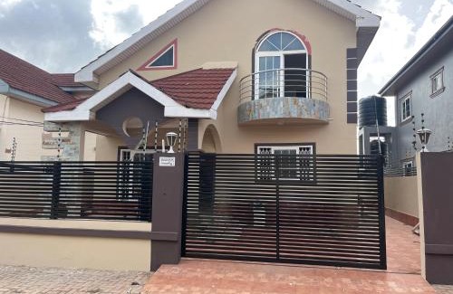 Madina Apartamento | angel gate estates