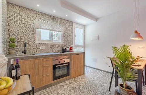 Callao Salvaje Apartamento | Angel's Tropical Suite