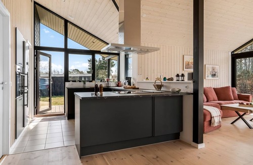 Hou Casa | "Angelie" - from the sea by Interhome