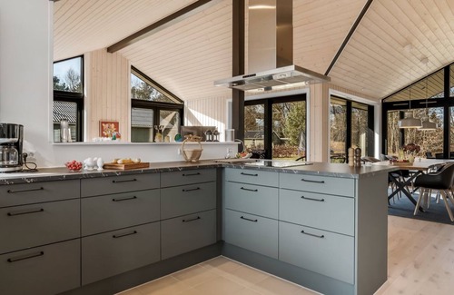 Hou Casa | "Angelie" - from the sea by Interhome
