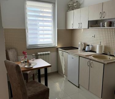 Sremska Mitrovica Apartamento | Angellina Apartmani