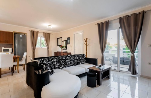 Petaloudes Villa | Angels Villa with Jacuzzi