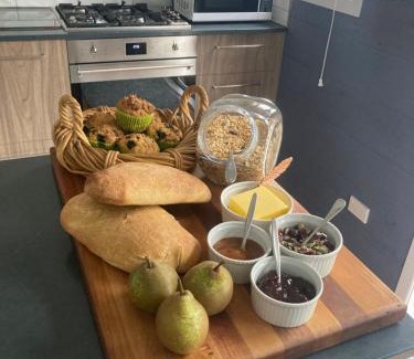 Turangi Cama Y Desayuno | Anglers Adventure Paradise Cabin BNB Wifi Parking