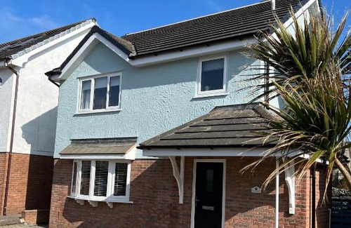 Trearddur Bay Casa | Anglesey Coastal Cottage 200 metres from Beach, Dog and Family Friendly