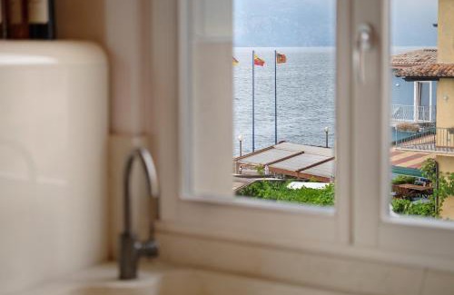 Brenzone sul Garda Apartamento | Angolo sul Porto