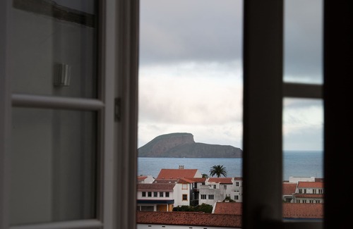 Angra do Heroismo Apartamento | AngrA+ | Studio with terrace with sea/city view