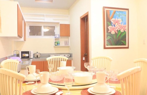 Moonwalk Casa | Anicia Guesthouse Rooms
