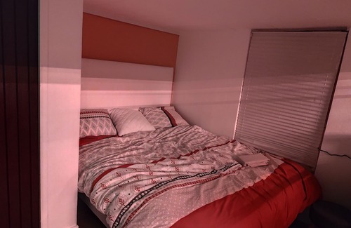 Bonnieres-sur-Seine Cabina | Animaux Acceptés , 3 Jaccuzis, Jardin de Paysagiste, Grand lit Confortable,