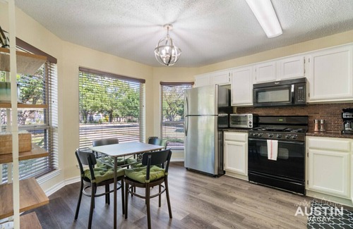 Wells Branch Apartamento | Anita Marie xxxxxxxx