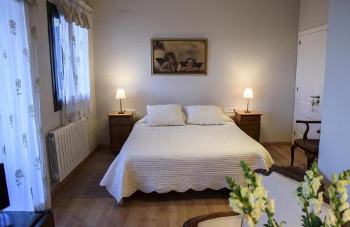 Vallcarca i els Penitents Cama Y Desayuno | Anita's Bed and Breakfast