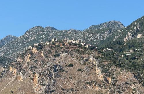 Qeparo Casa | Anmaor