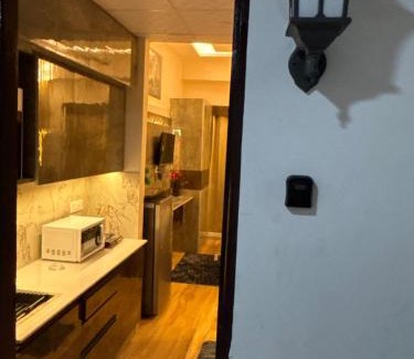 Greater Noida Apartamento | Anmolairbnb