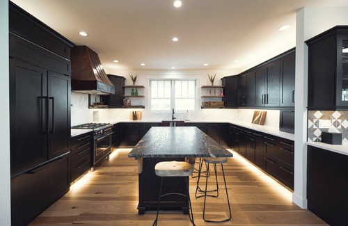 Williamsburg Casa | Ann Riley Farmhouse Yuba Vineyards