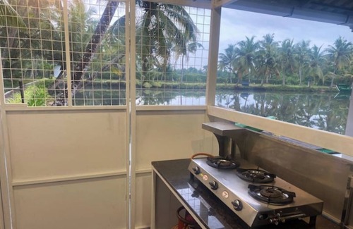 Kumbalangi Apartamento | Ann's Aqua stay, Kochi.