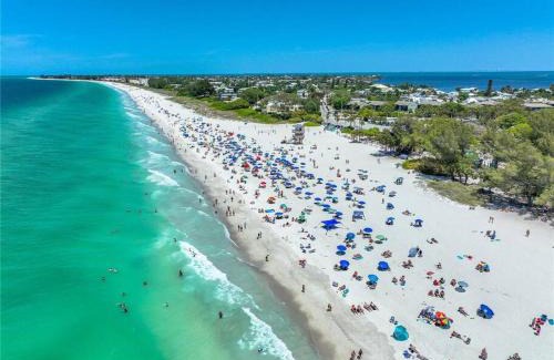 Bradenton Beach Casa | Anna Maria Beach Condo-2 Bed/2 bath- Sleeps 6