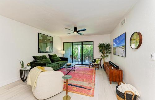 Bradenton Beach Casa | Anna Maria Beach Condo-2 Bed/2 bath- Sleeps 6