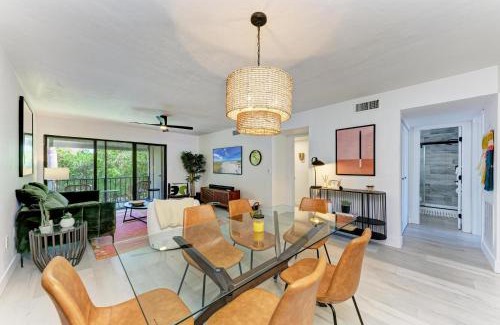 Bradenton Beach Casa | Anna Maria Beach Condo-2 Bed/2 bath- Sleeps 6
