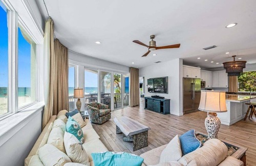 Bradenton Beach Casa | Anna Maria Grand: Gulf Front! On the Beach! Sleeps 22 by Anna Maria Life Vacation Rentals