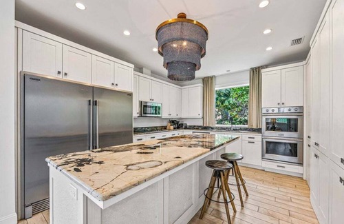 Bradenton Beach Casa | Anna Maria Grand: Gulf Front! On the Beach! Sleeps 22 by Anna Maria Life Vacation Rentals