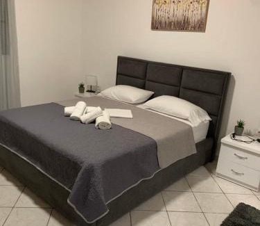 Borsh Apartamento | Annas home