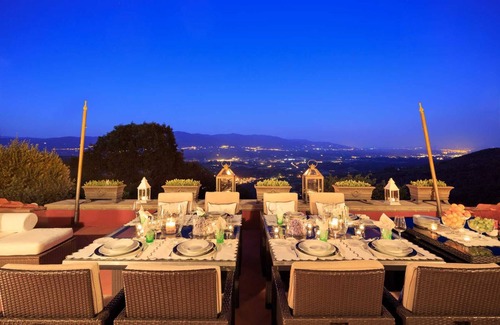 San Donato in Collina Villa | Anna’s Villa Torre il Fico es una villa de lujo de alquiler en las afueras de Florencia