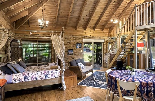 Valla Otro | Anne s Coastal Chalet