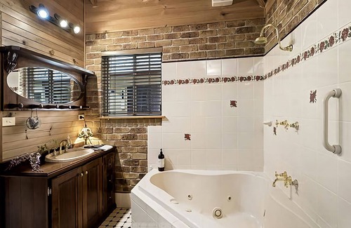 Valla Otro | Anne s Coastal Chalet