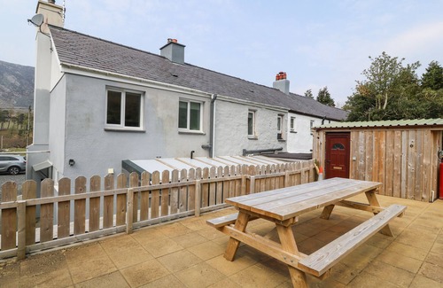 Bethesda Cabaña | ANNEST, pet friendly, country holiday cottage in Bethesda