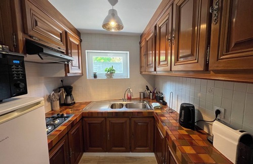 Agon-Coutainville Apartamento | ANNEX FOR 4 PEOPLECLOSE TO BEACH AND SHOPS