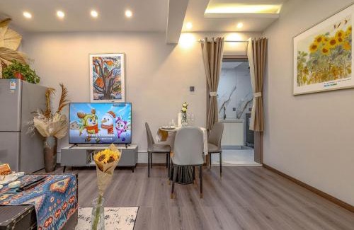 Kunming City Centre Apartamento | Annie Apartment - only 120 metres from Metro Line 2 Exit B of Chuanxingulou