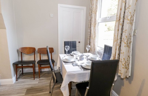 Jamestown Cabaña | Annie's Cottage, BALLINAMORE, CONDADO DE LEITRIM